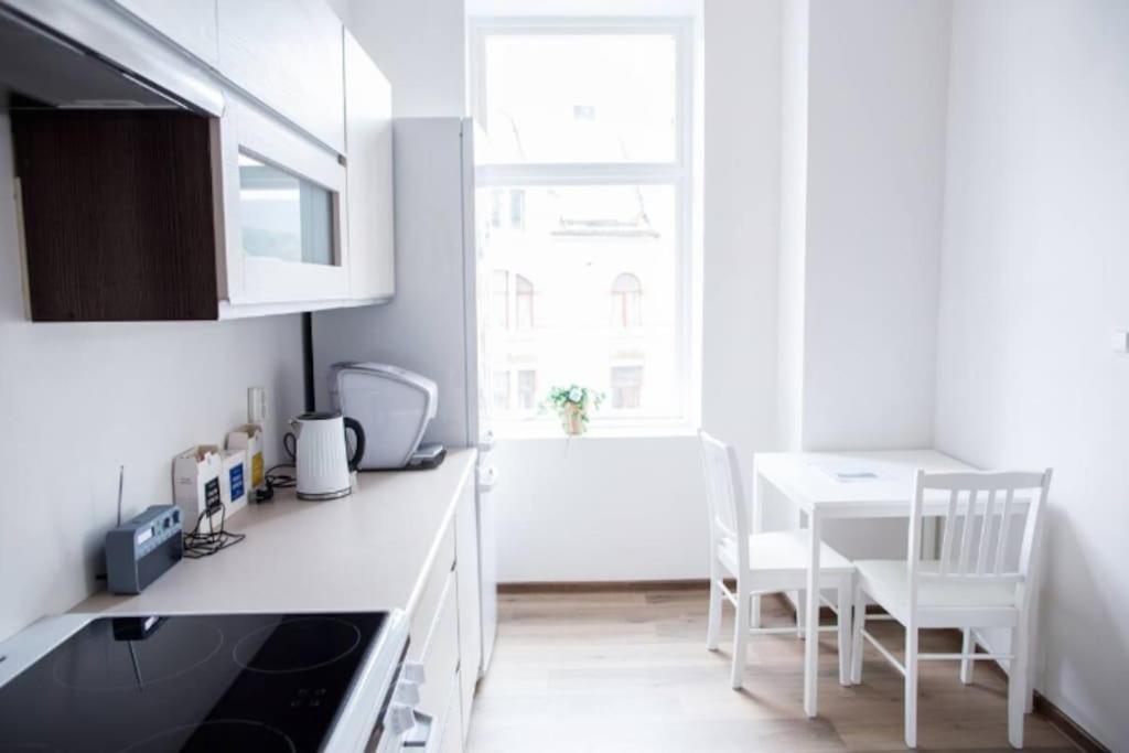 Free Parking Space, 2 Bed Room, Short Walk To Brosundet Ålesund Exterior foto